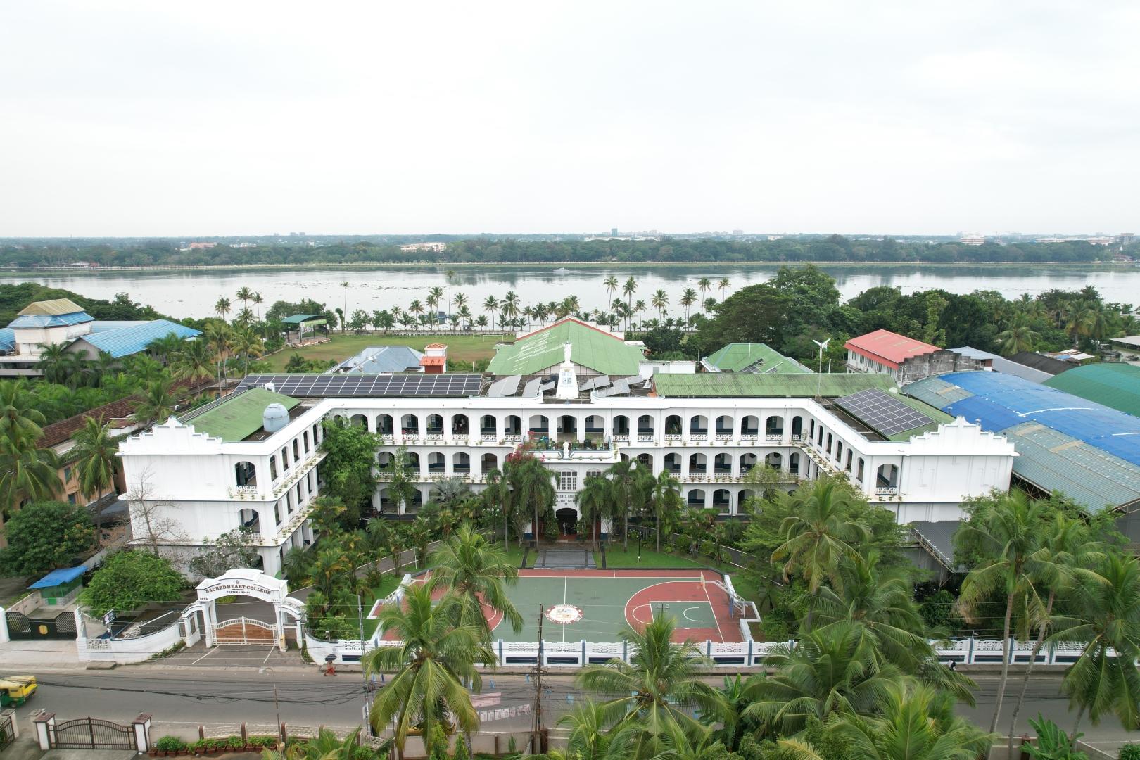 Campus of Sacred Heart College
